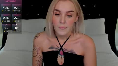 Snapshot of lushcherry chatting on 10-15-25, 09:59 your sweet Liana online show from 10-15-25, 09:59