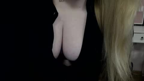 Hailey online show from 12-01-25, 10:15