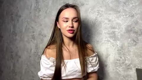 Snapshot of lushmira chatting on 09-25-25, 12:03 Mira online show from 09-25-25, 12:03