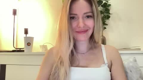 lusiluv online show from 04-23-26, 09:06