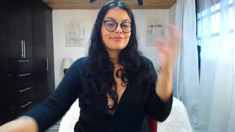 Snapshot of lust_mom chatting on 03-11-25, 11:04 Angela 3 online show from 03-11-25, 11:04