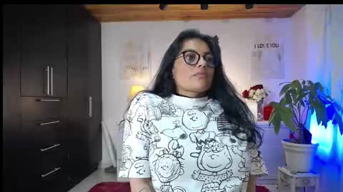 Snapshot of lust_mom chatting on 09-20-25, 11:39 Angela 3 online show from 09-20-25, 11:39