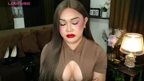 Snapshot of lustful_sasha chatting on 06-01-26, 01:02 Sasha online show from 06-01-26, 01:02