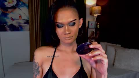 AdriannaFowks online show from 01-30-25, 07:59