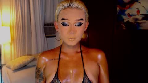 Snapshot of lustfulltrans chatting on 06-13-26, 01:36 AdriannaFowks online show from 06-13-26, 01:36