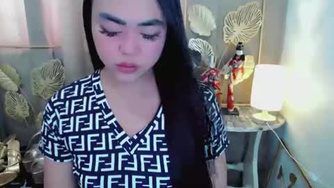 Snapshot of lustfuloffendertrina chatting on 05-17-26, 01:58 Trina online show from 05-17-26, 01:58