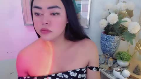 Snapshot of lustfuloffendertrina chatting on 06-05-26, 02:29 Trina online show from 06-05-26, 02:29