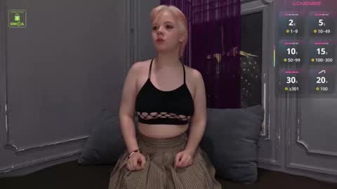 Snapshot of lustyempress chatting on 10-17-25, 10:51 SALLY online show from 10-17-25, 10:51