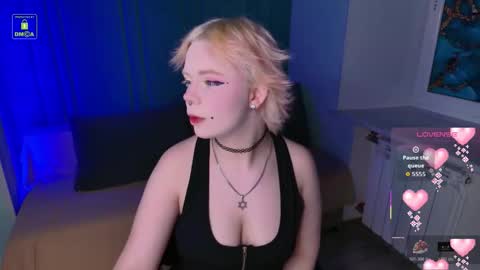 Snapshot of lustyempress chatting on 10-30-25, 03:35 SALLY online show from 10-30-25, 03:35