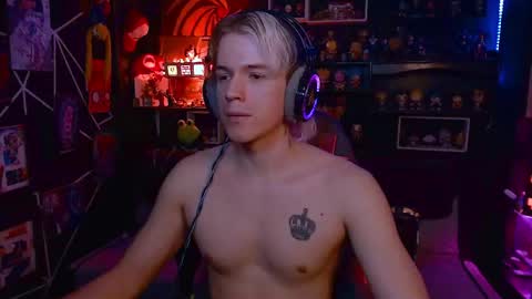 Snapshot of lustymatt chatting on 10-12-25, 06:34 lustymatt online show from 10-12-25, 06:34