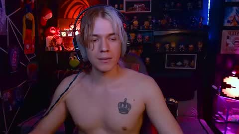 Snapshot of lustymatt chatting on 10-14-25, 06:36 lustymatt online show from 10-14-25, 06:36