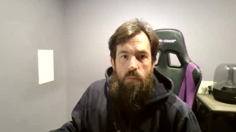 Snapshot of luv2likslit611455 chatting on 11-19-25, 07:41 Luv2likslit online show from 11-19-25, 07:41