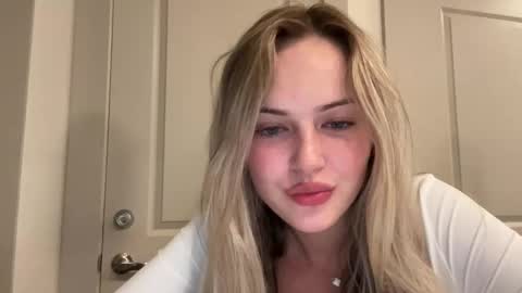 Snapshot of luvaimee chatting on 04-06-26, 03:37 Aimee online show from 04-06-26, 03:37