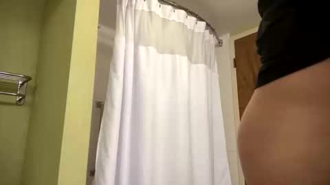 Snapshot of luveatinpussy8 chatting on 02-12-26, 09:15 luveatinpussy8 online show from 02-12-26, 09:15