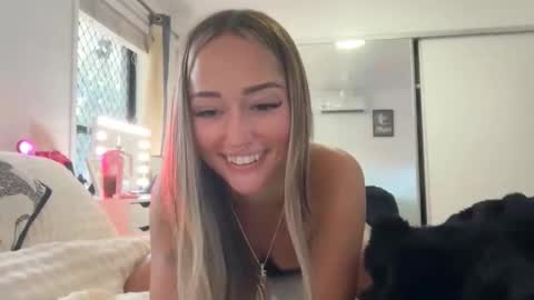 Snapshot of luvlivvyy chatting on 12-15-25, 10:47 Livvyy online show from 12-15-25, 10:47