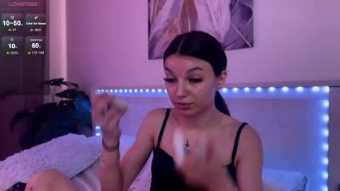 Snapshot of luvlyveronica chatting on 07-09-26, 09:57 Veronica online show from 07-09-26, 09:57