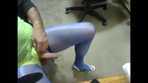 Snapshot of luvnylon1on1 chatting on 01-18-26, 02:37 Ashley online show from 01-18-26, 02:37