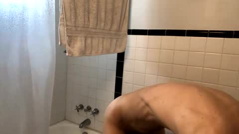 Snapshot of luvshonitoff chatting on 12-10-24, 05:22 Jim Bo online show from 12-10-24, 05:22