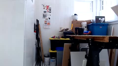 Snapshot of luvshonitoff chatting on 10-06-25, 08:28 Jim Bo online show from 10-06-25, 08:28