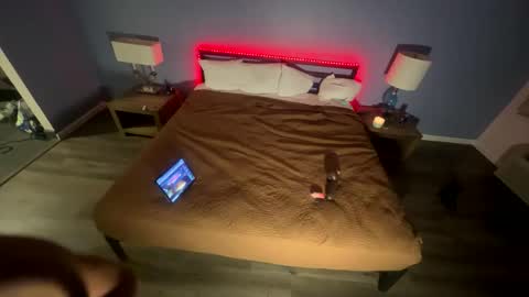 luvvlee online show from 04-02-26, 08:23