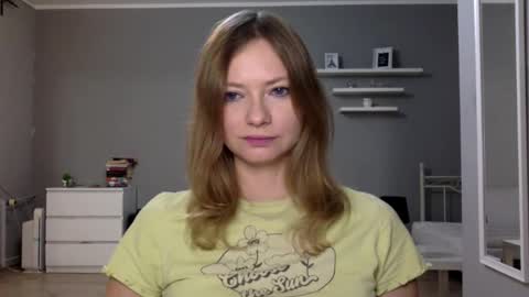 Millie online show from 10-23-25, 05:12