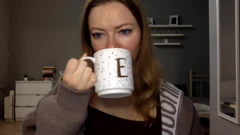 Millie online show from 11-16-25, 02:55