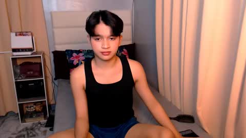 queen lux online show from 02-25-25, 08:41