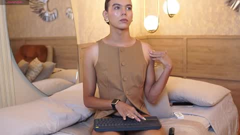 Luxa  online show from 04-16-26, 12:50