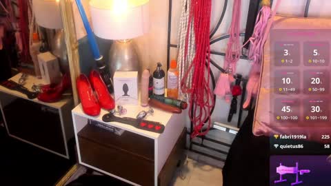 Snapshot of luxifer_666 chatting on 12-27-24, 07:57 Luxifer online show from 12-27-24, 07:57