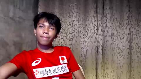 Snapshot of luxirfy_xx chatting on 10-13-25, 04:51 luxirfy online show from 10-13-25, 04:51