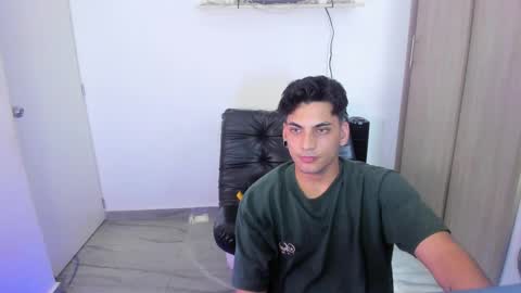 Snapshot of luxrx chatting on 05-24-26, 07:08 luxrx online show from 05-24-26, 07:08