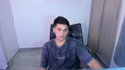 Snapshot of luxrx chatting on 05-25-26, 08:48 luxrx online show from 05-25-26, 08:48