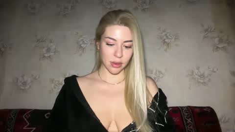 LuxSonyaStar online show from 01-17-26, 08:12