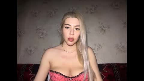 Snapshot of luxsonyastar chatting on 05-18-26, 07:52 LuxSonyaStar online show from 05-18-26, 07:52