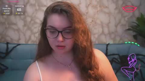 Snapshot of luxsopphia_ chatting on 10-30-25, 08:20 luxsopphia_ online show from 10-30-25, 08:20