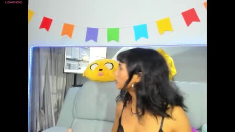 Snapshot of luxury__blonde chatting on 10-26-25, 05:02 Amy online show from 10-26-25, 05:02