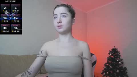 Snapshot of luxuryalma18 chatting on 12-17-25, 06:41 Alma online show from 12-17-25, 06:41