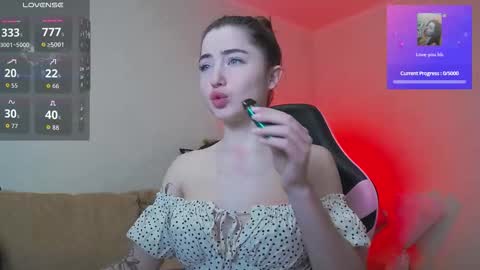 Snapshot of luxuryalma18 chatting on 02-16-26, 10:33 Alma online show from 02-16-26, 10:33