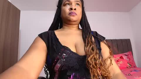 Snapshot of luxy_benet chatting on 05-04-26, 12:50 Big Benet online show from 05-04-26, 12:50