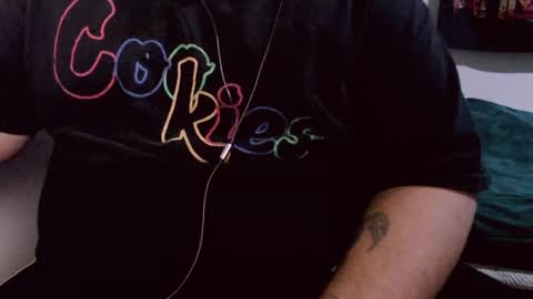 Snapshot of lvcifer_ chatting on 01-05-25, 08:11 ayoo online show from 01-05-25, 08:11