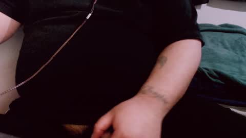 Snapshot of lvcifer_ chatting on 01-08-25, 02:35 ayoo online show from 01-08-25, 02:35