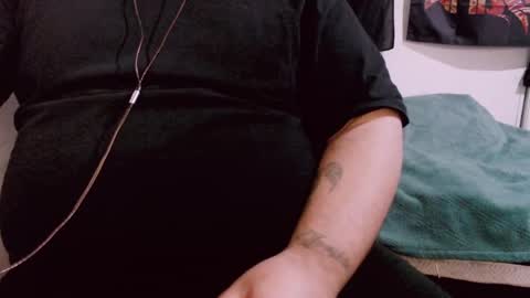 Snapshot of lvcifer_ chatting on 01-08-25, 08:50 ayoo online show from 01-08-25, 08:50