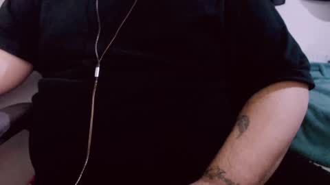 Snapshot of lvcifer_ chatting on 01-27-25, 06:31 ayoo online show from 01-27-25, 06:31