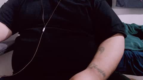 Snapshot of lvcifer_ chatting on 02-05-25, 07:10 ayoo online show from 02-05-25, 07:10