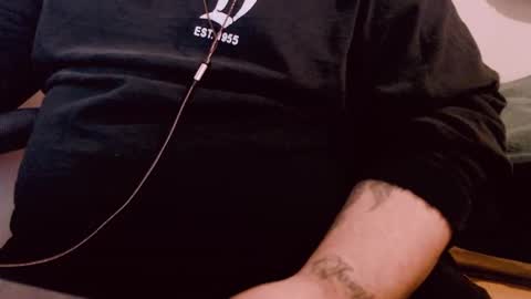 Snapshot of lvcifer_ chatting on 02-26-25, 09:27 ayoo online show from 02-26-25, 09:27