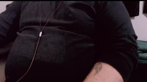 Snapshot of lvcifer_ chatting on 03-02-25, 11:50 ayoo online show from 03-02-25, 11:50