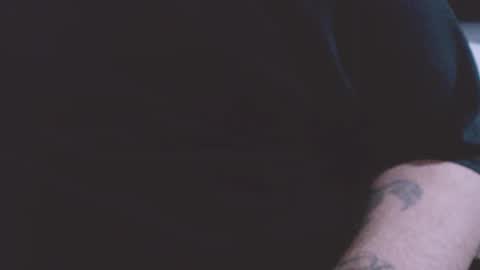 Snapshot of lvcifer_ chatting on 10-11-25, 05:28 ayoo online show from 10-11-25, 05:28