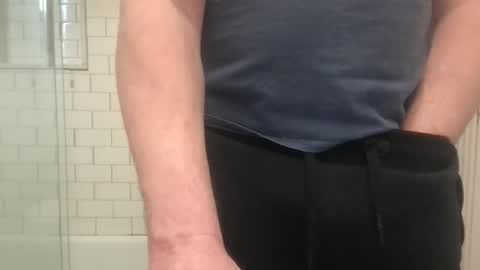 lvguynextdoor440656 online show from 02-15-26, 07:54