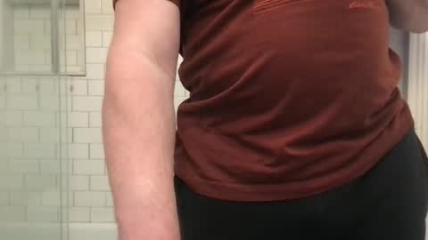 lvguynextdoor440656 online show from 05-17-26, 01:47
