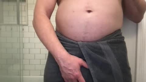 lvguynextdoor440656 online show from 06-05-26, 03:24